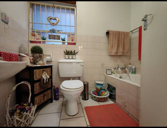 2 BEDROOM TOWNHOUSE FOR SALE IN THREE RIVERS